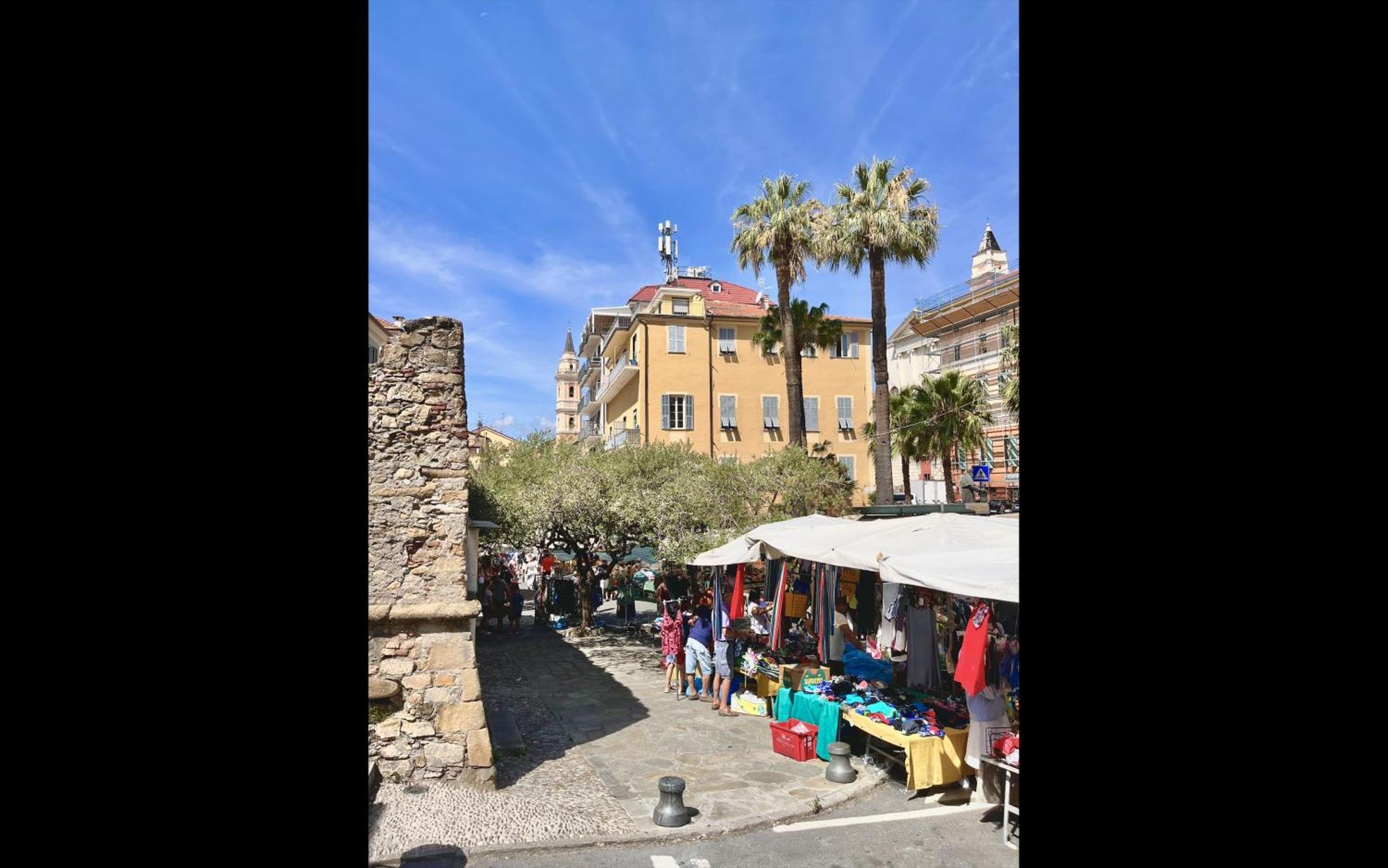 La Casa Fra La Storia E Il Mare Lägenhet Imperia Exteriör bild